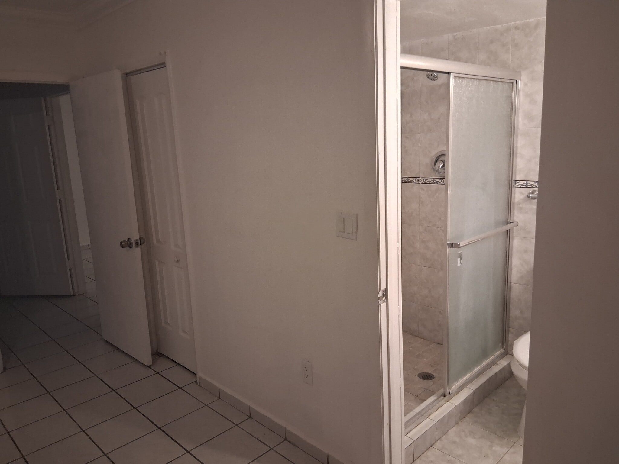 Building Photo - 1605 NE Miami Gardens Dr