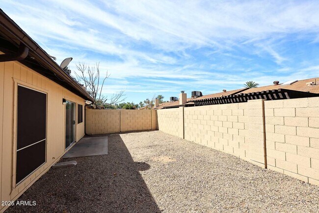 Building Photo - 5138 W Vogel Ave
