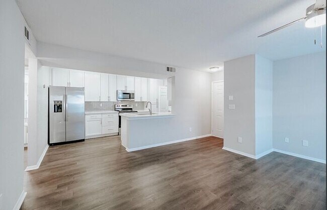 Building Photo - Luxurious 1-Bedroom Apartment in Atlanta’s Upper Westside | In-Home Washer & Dryer