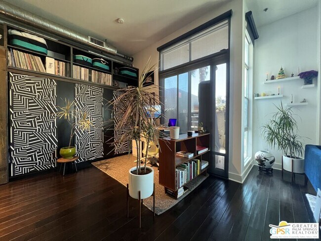 Building Photo - 13320 Beach Ave