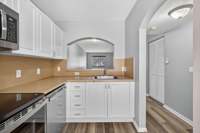 Building Photo - 3770 N Jog Rd
