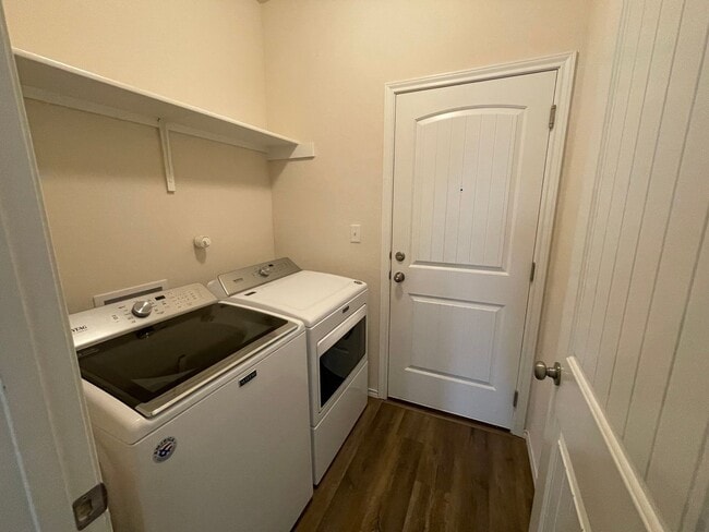 Building Photo - Charming 3x2 Rental Home in New Braunfels, TX!