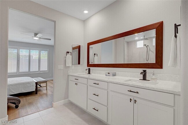 Building Photo - 5477 Vespertine Moon Ave