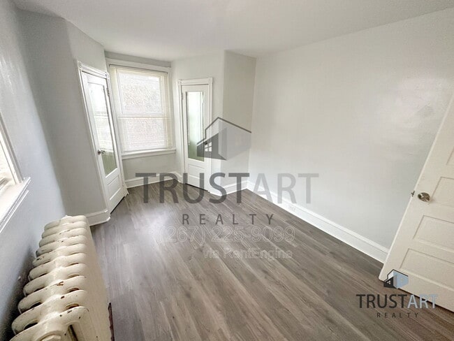 Building Photo - 217 Sulis St