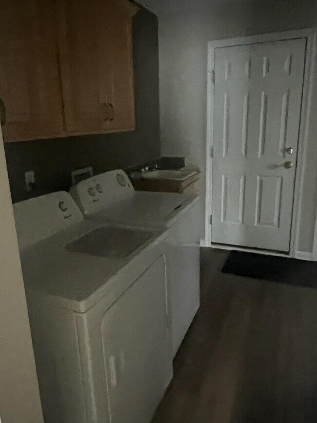 Laundry Room - 6054 Belmont Ct