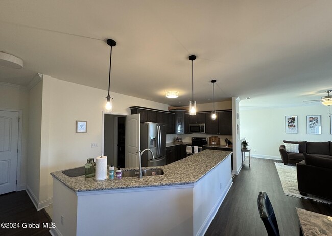 Building Photo - 41 Cornerstone Dr