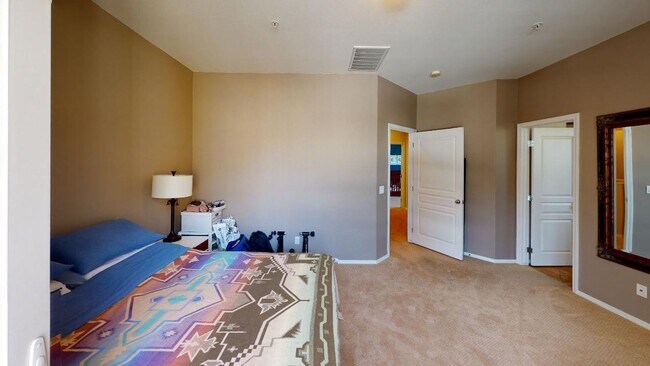 Building Photo - Desirable 3 Bedroom 3 Bathroom home in quiet neighborhood!