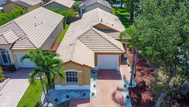 Building Photo - 3025 NW 99th Pl