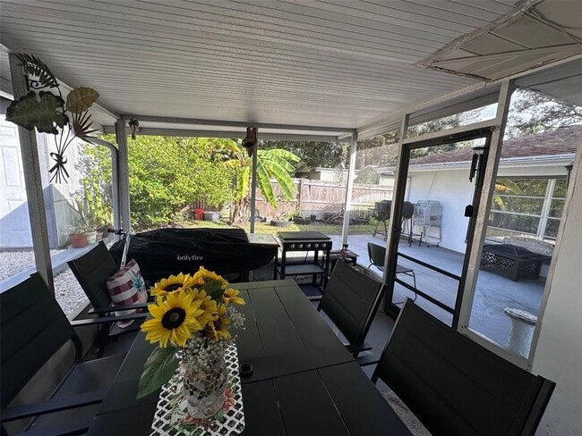 Building Photo - 2401 26th Ave S