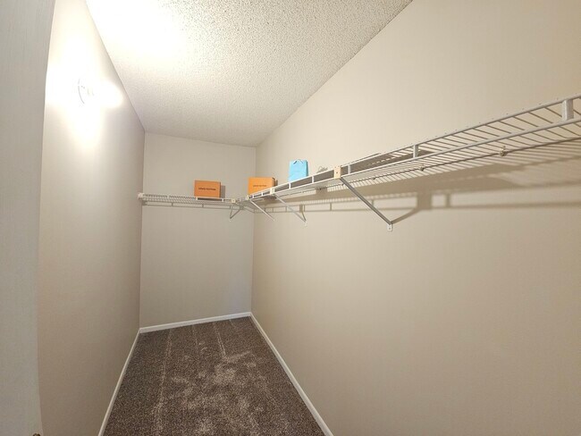 Building Photo - 511 Aurora Ave