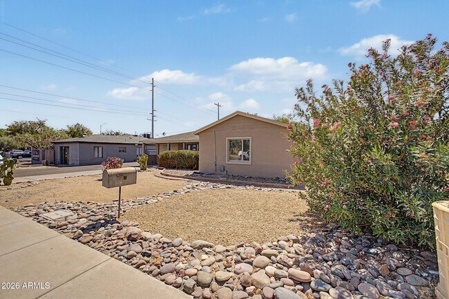Building Photo - 7008 N 12th St