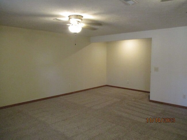 Building Photo - Half off Move In Month Rent!