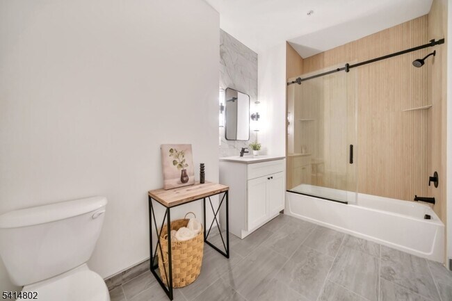 Building Photo - 308 Encampment Ct