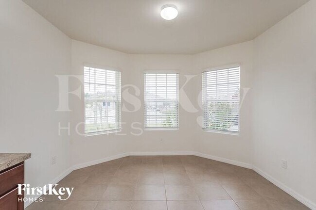 Building Photo - 441 SW 24th St