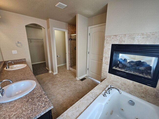 Building Photo - 6471 Stingray Ln