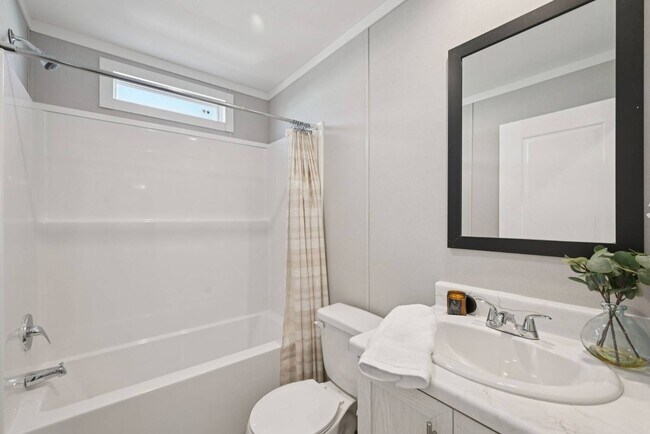 Building Photo - 1611 American Dr