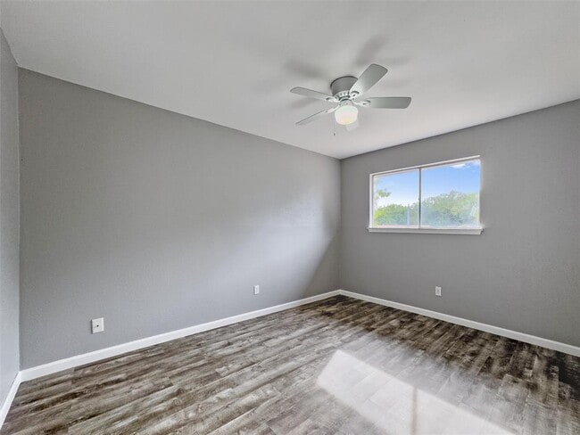 Building Photo - 10403 Golden Meadow Dr