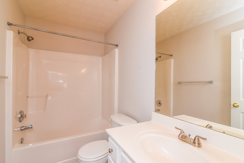 Building Photo - 425 Clairidge Ln SW