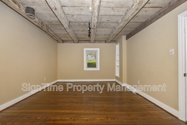 Building Photo - 106 Potomac St