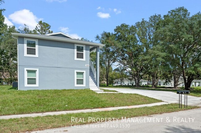 Building Photo - 3 BR / 2 BA Downstairs Condo In Deltona Lakes