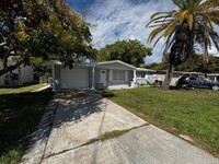 Building Photo - 6421 Kelso Dr