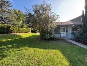 Building Photo - 3633 Valihi Way