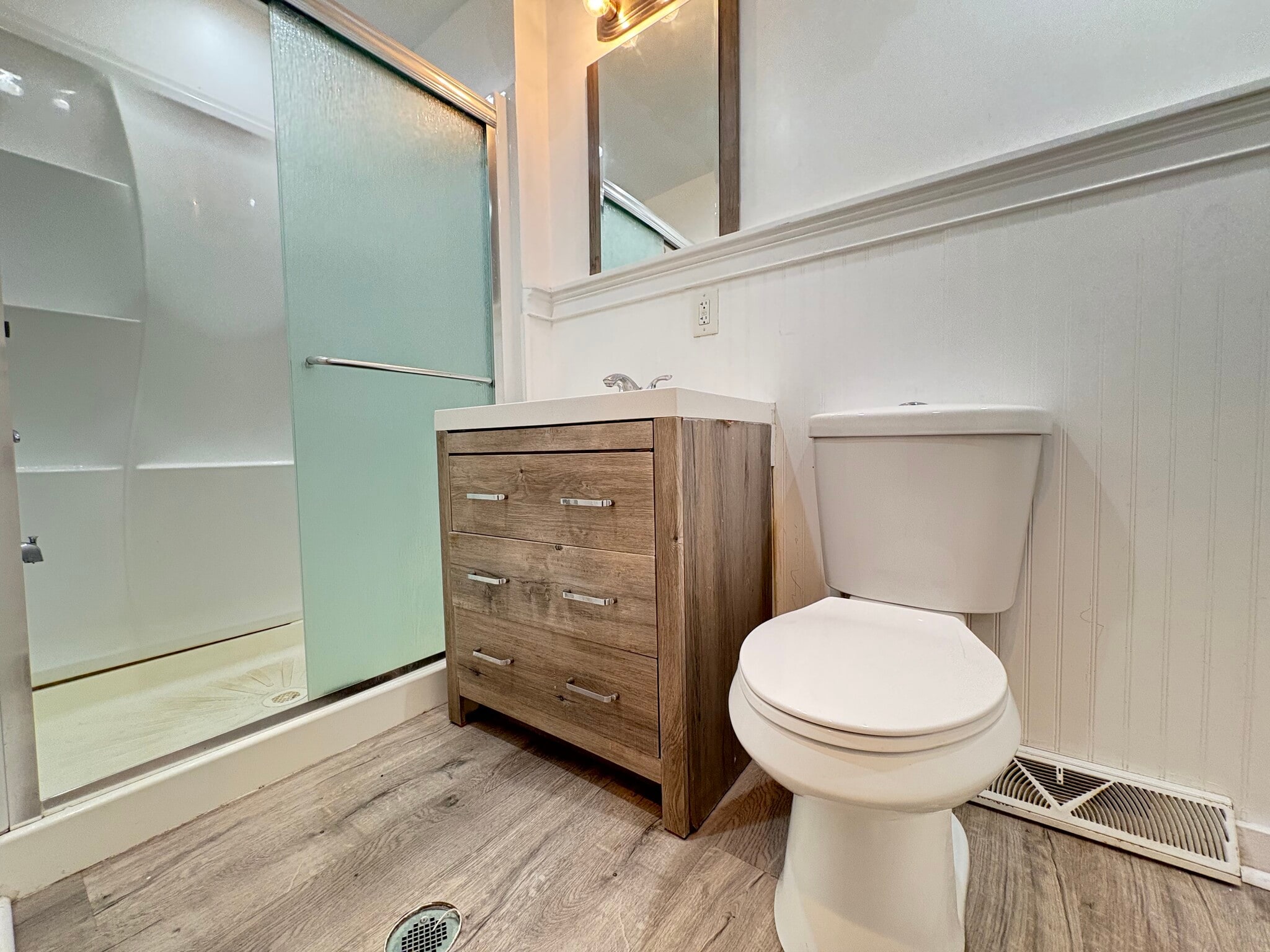 Building Photo - 5807 Hobart St