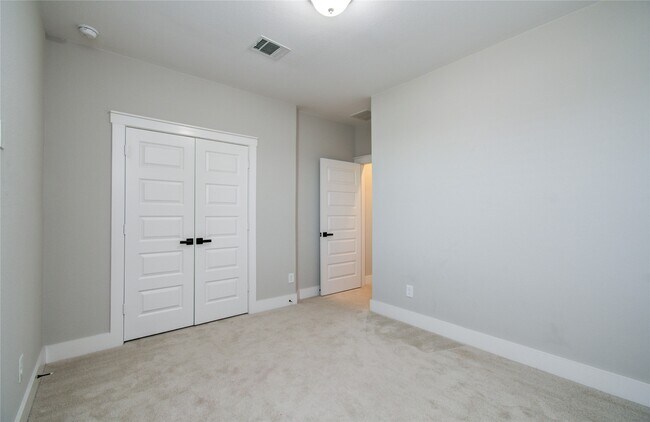 Building Photo - 18150 Moonlit River Dr