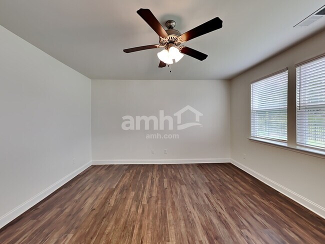 Building Photo - 113 Rivulet Dr