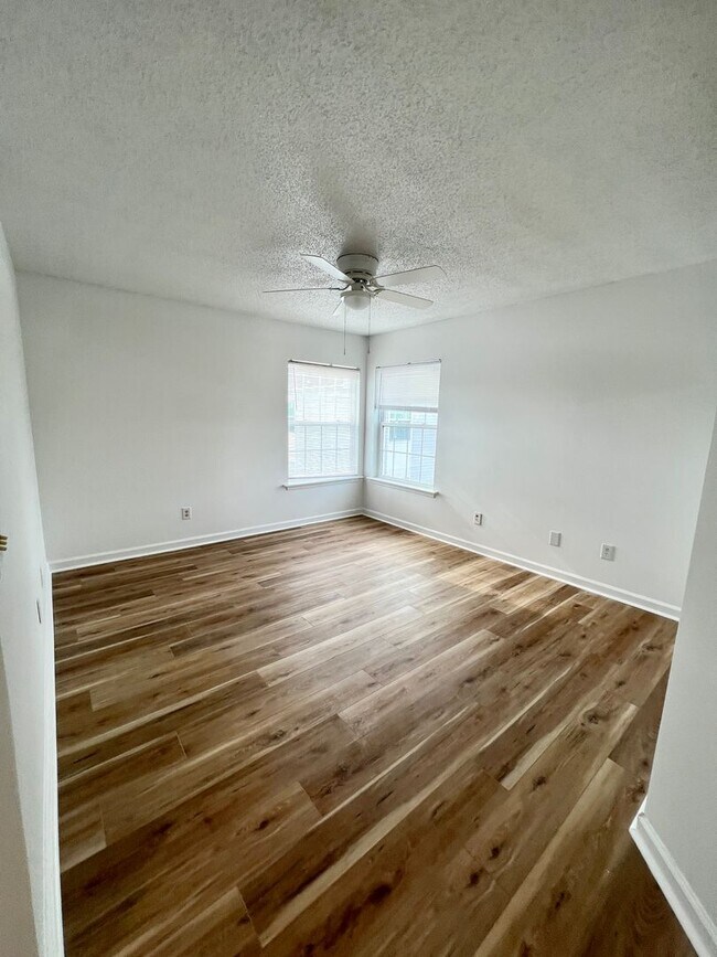 Building Photo - 8791 Chandler Dr