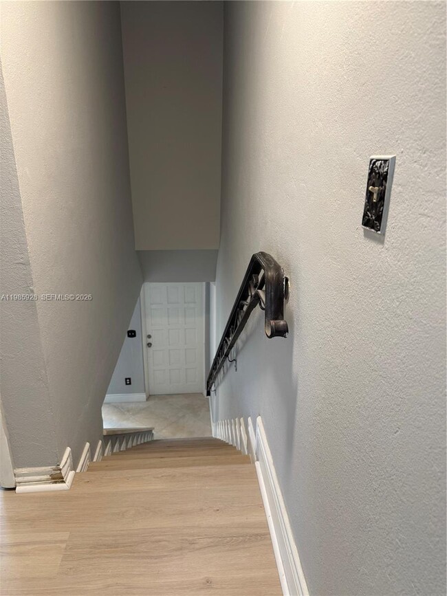 Building Photo - 7170 Fairway Dr