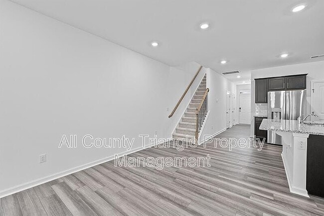 Building Photo - 3105 Vitner Dr