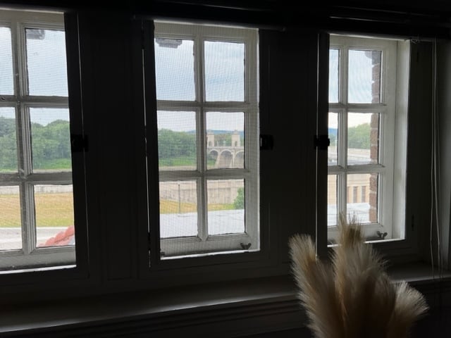 Building Photo - 24 S River St