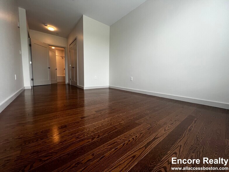 Building Photo - 455 Harvard St