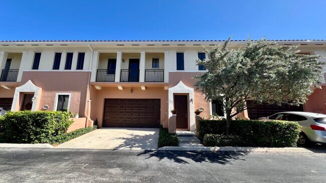 Building Photo - 2422 Venetian Way