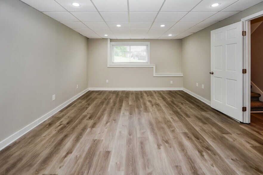 Building Photo - 1658 Eric Cir