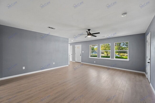 Building Photo - 2517 Tisinger Ave