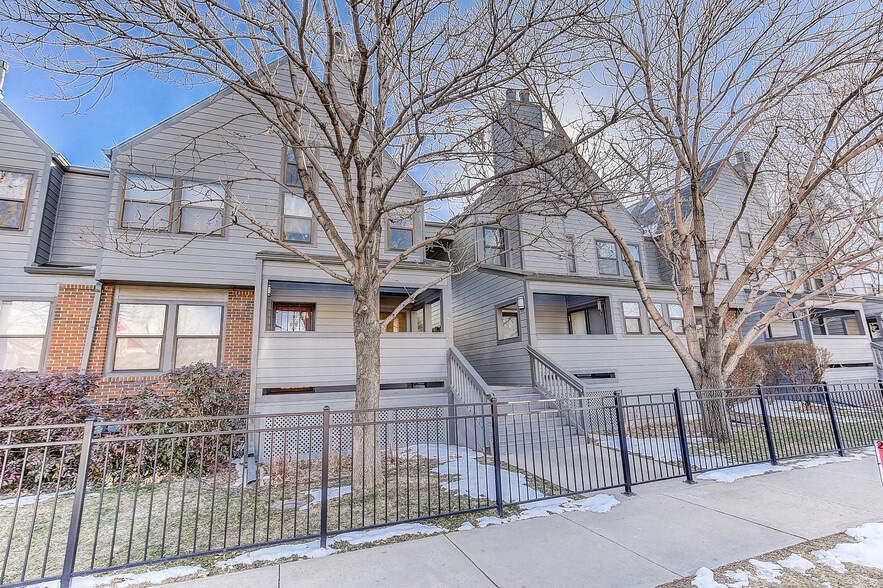 Building Photo - 2 Acoma St