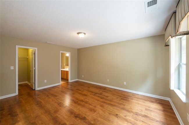 Building Photo - 3100 Pebble Creek Ln