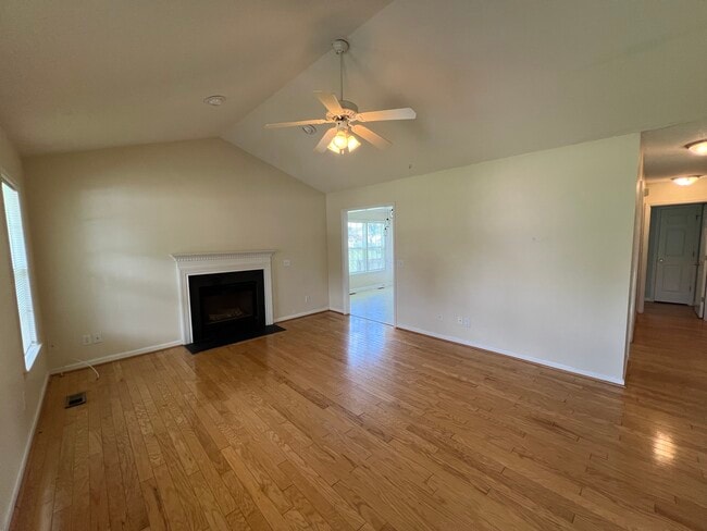 Building Photo - 87 Willow Pond Ct