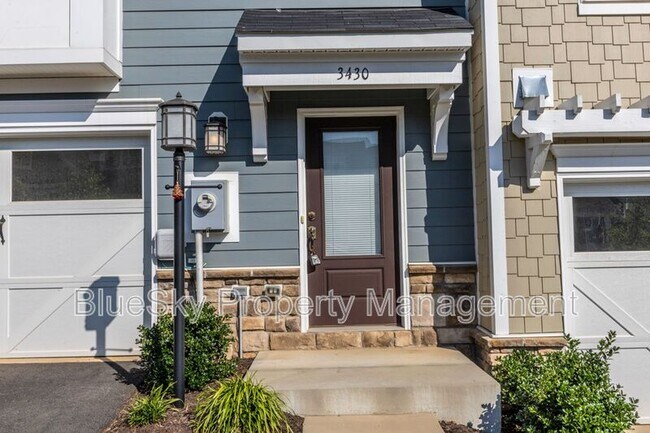 Building Photo - 3430 Montague St