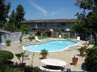 Building Photo - 2bd/2ba Upper Unit In Quail Ridge!!
