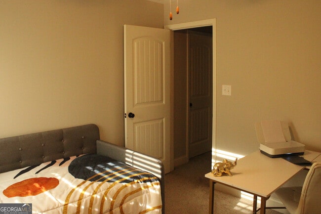 Building Photo - 111 Sourwood Ln