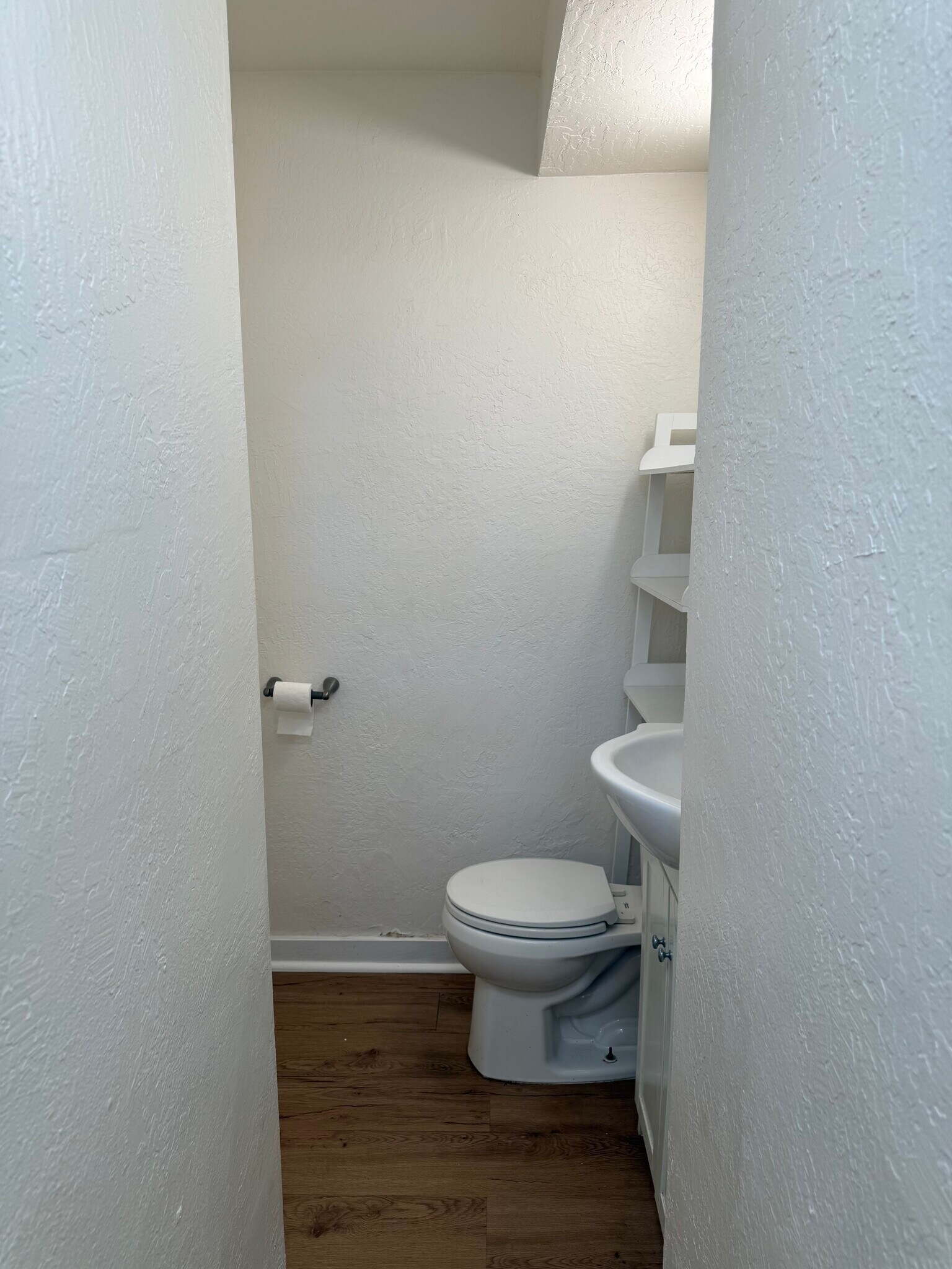Building Photo - 607 Isenberg St
