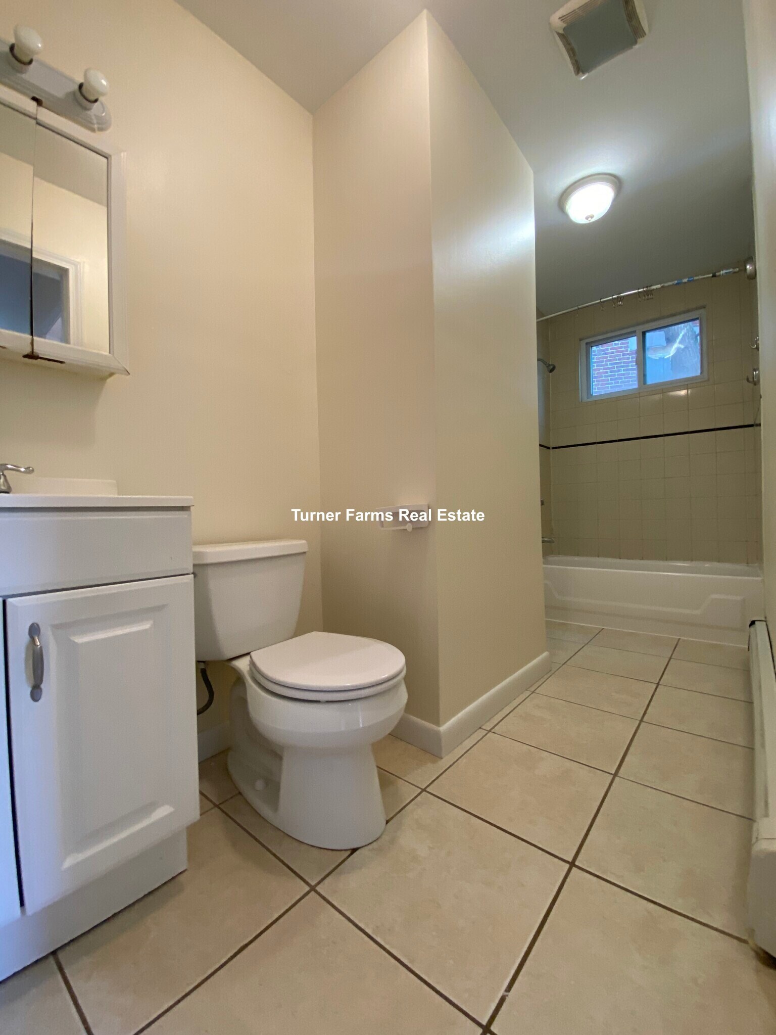 Building Photo - 42 Florence St