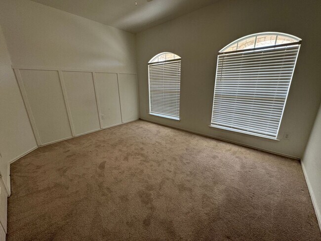 Building Photo - 9306 Cricket Dr