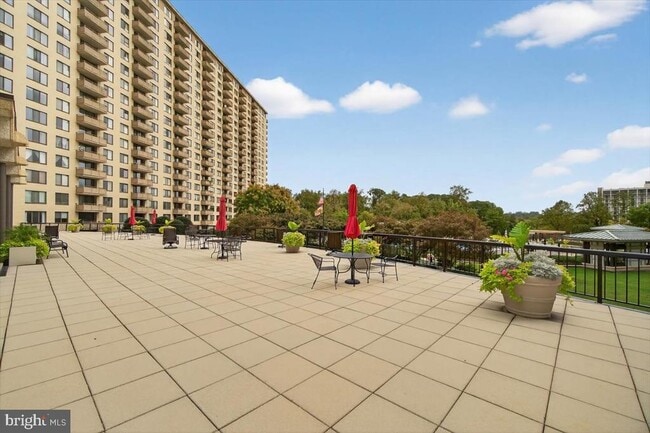 Building Photo - 5225 Pooks Hill Rd