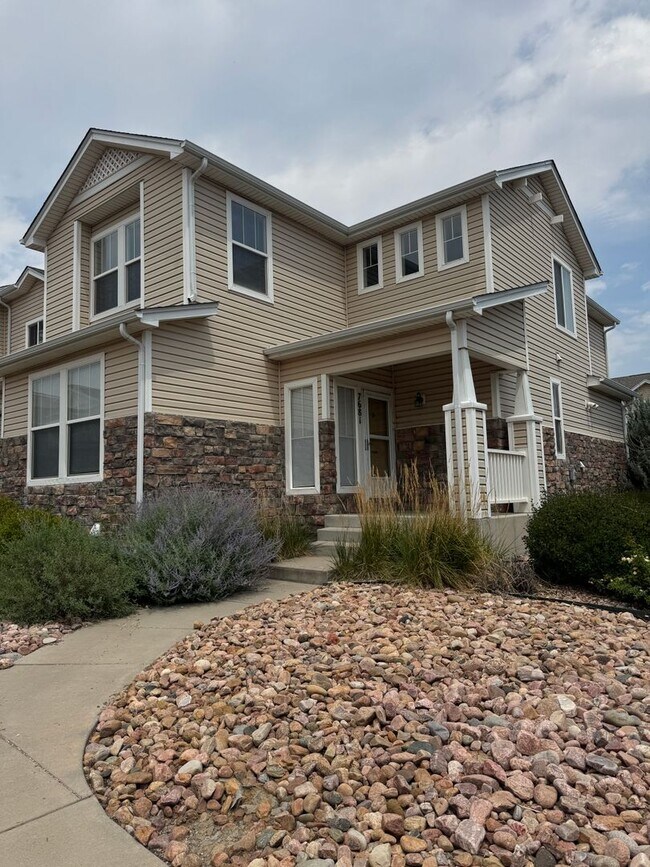 Building Photo - 7681 Sandy Springs Point