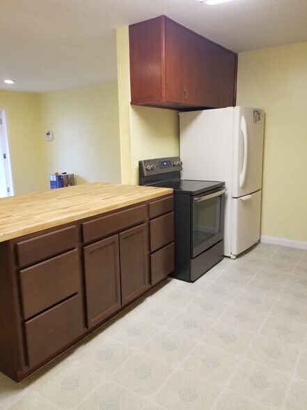 Kitchen View of Living Area - 4850 Southwest 41st Avenue