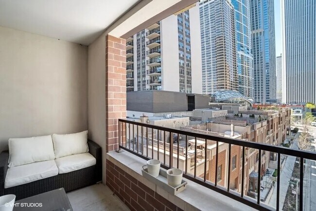 Building Photo - 178 N Harbor Dr